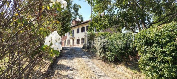 4 bedrooms House in Castagnole delle Lanze, Italy No. 336177 11