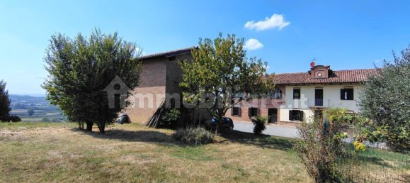 4 bedrooms House in Castagnole delle Lanze, Italy No. 336177 9