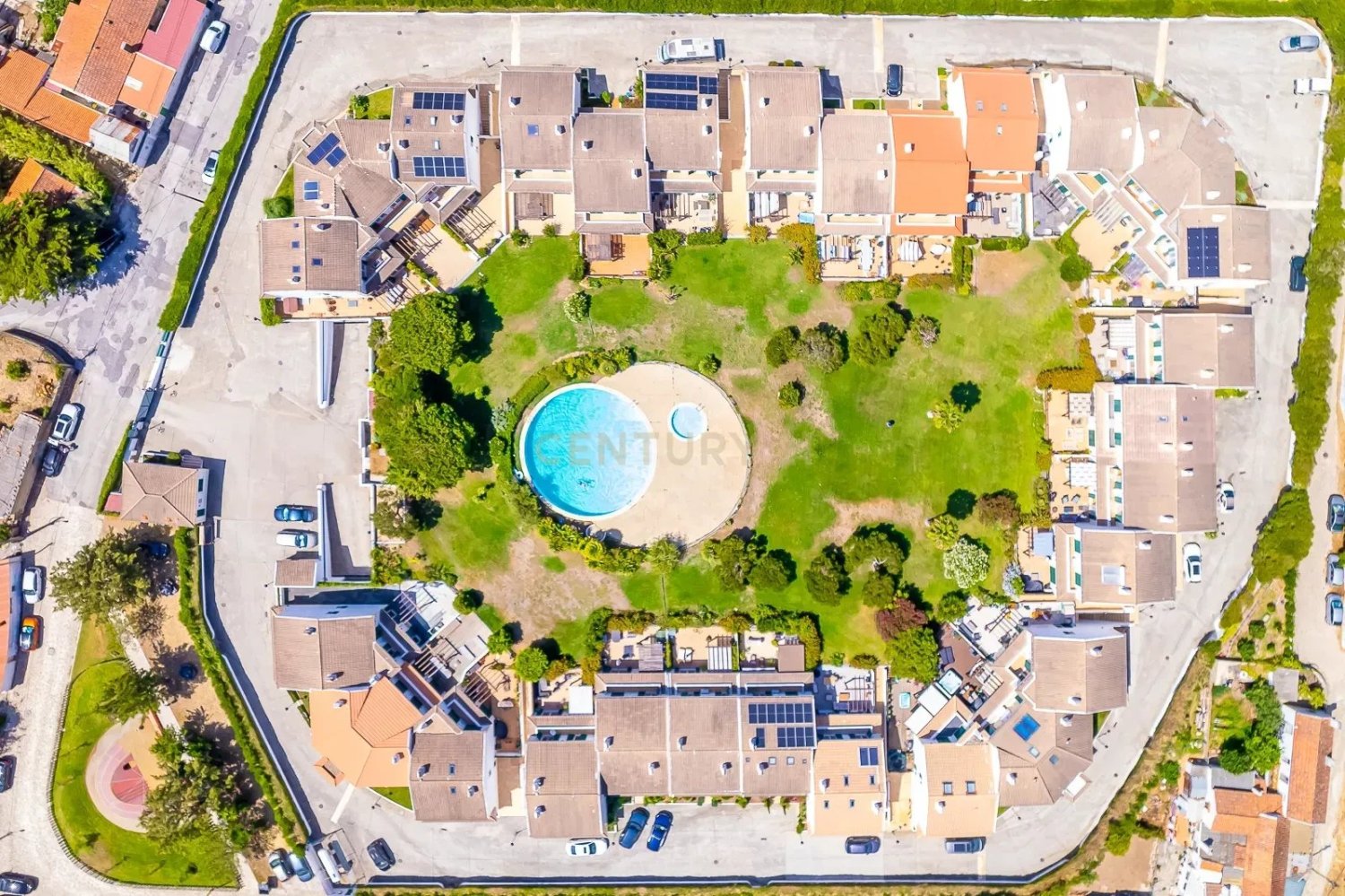 4 bedrooms Villa in Cascais, Portugal No. 302090