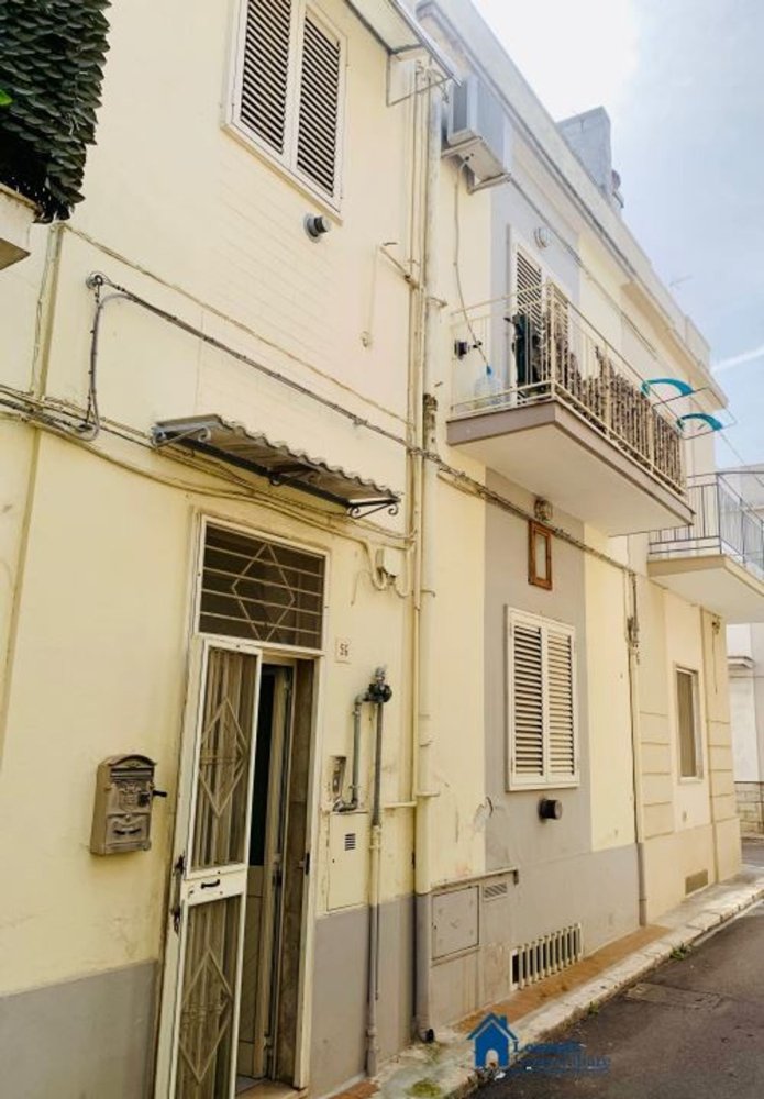 3-salle Maison à Capurso, Italy No. 77950