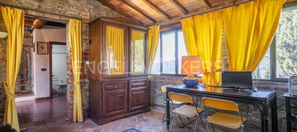 3 Schlafzimmer Haus in Montecatini Terme, Italy, Nr. 67642 7