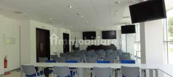 5 rooms Office in Perugia, Italy No. 89741 20