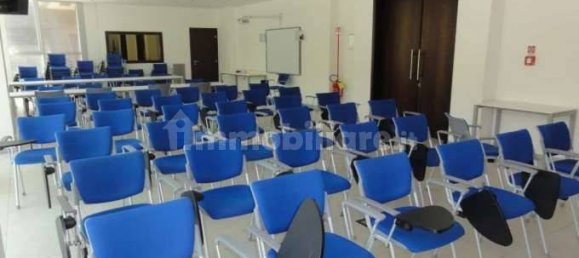 5 rooms Office in Perugia, Italy No. 89741 22