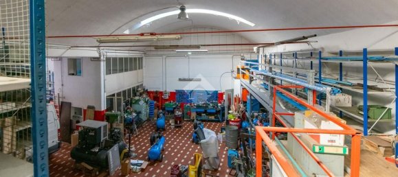 324m² Warehouse in Casale Monferrato, Italy No. 171051 10