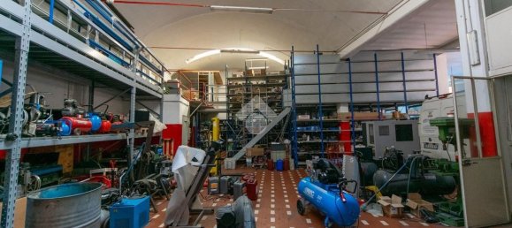 324m² Warehouse in Casale Monferrato, Italy No. 171051 8