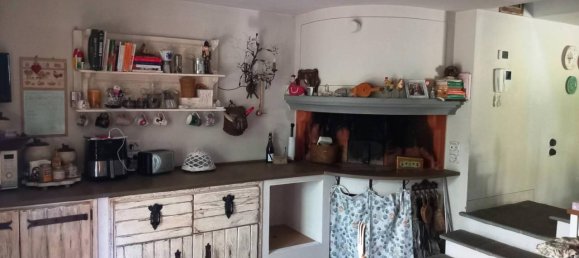 Casa de 7 habitaciónes en Vaiano, Italy No. 115064 6