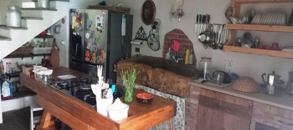 Casa de 7 habitaciónes en Vaiano, Italy No. 115064 3