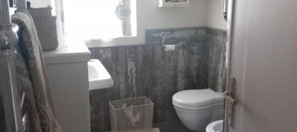 Casa de 7 habitaciónes en Vaiano, Italy No. 115064 11