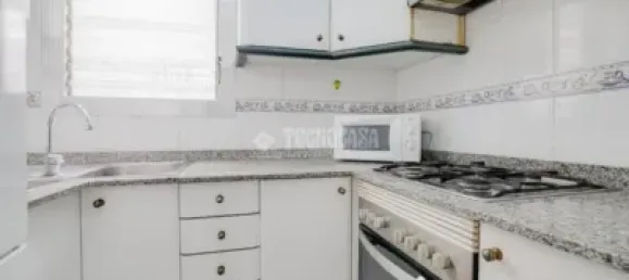 Apartamento de 3 dormitorios en Eixample, Spain No. 174929 13