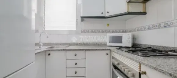 Apartamento de 3 dormitorios en Eixample, Spain No. 174929 14