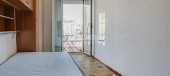 Apartamento de 3 dormitorios en Eixample, Spain No. 174929 6