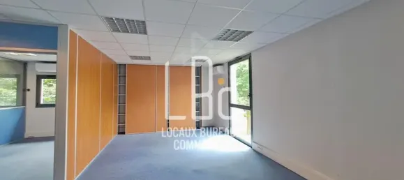 Офис 203м² в Сен-Эрблен, Франция № 302425 4