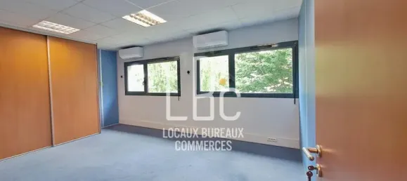 Офис 203м² в Сен-Эрблен, Франция № 302425 6