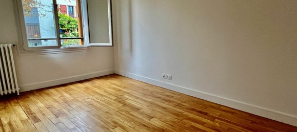 Квартира с 2 спальнями в Коломб, Франция № 189194 3