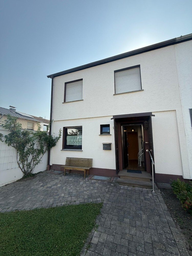 Таунхаус с 3 спальнями в Рейн-Зиг, Германия № 290053