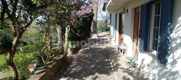 Villa de 4 dormitorios en Chiusi, Italy No. 179487 3