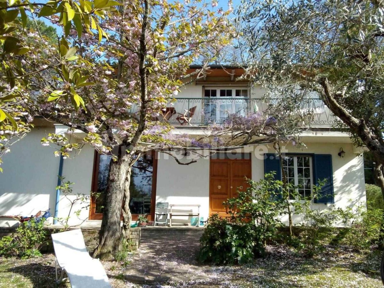 Villa de 4 dormitorios en Chiusi, Italy No. 179487