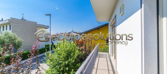 4 bedrooms Apartment in Ranica, Italy No. 316107 3