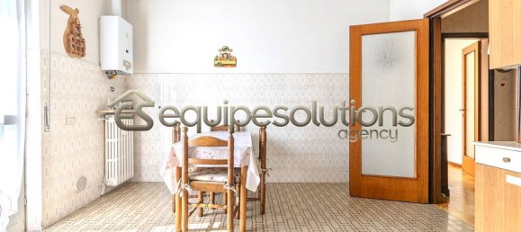 4 bedrooms Apartment in Ranica, Italy No. 316107 15