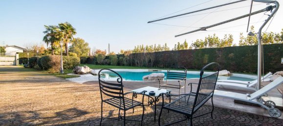 Вилла с 5 комнатами в Абано Терме, Италия № 108335 37