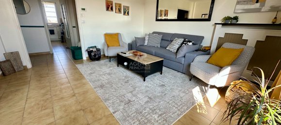 2 bedrooms Apartment in Carrieres-sous-Poissy, France No. 124531 2
