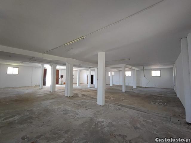 Склад 368м² в Оливейра ди Аземейш, Португалия № 311477