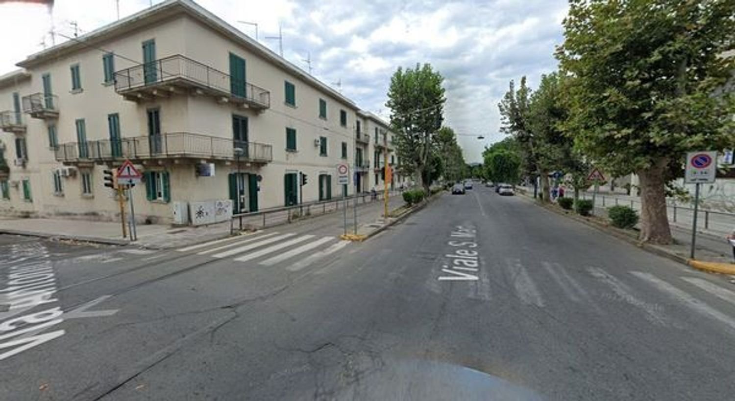 5 rooms Apartment in Messina, Italy No. 25739