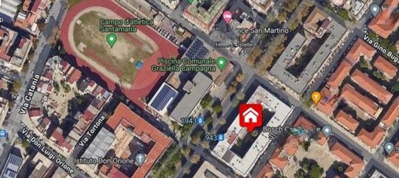 5 rooms Apartment in Messina, Italy No. 25739 2