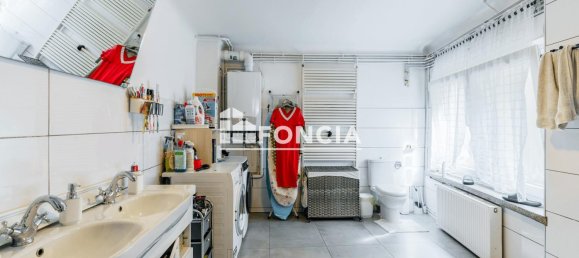 4 غرف نوم منزل في L'Hopital, France رقم 64071 8