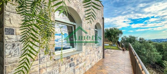 Вилла с 1 спальней в Империя, Италия № 331758 40