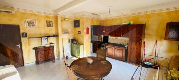 3 bedrooms Apartment in Ponsacco, Italy No. 26997 2
