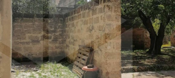 Дом с 6 комнатами в Мандурия, Италия № 27998 42