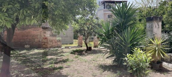 Дом с 6 комнатами в Мандурия, Италия № 27998 36