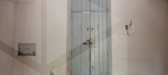 Дом с 6 комнатами в Мандурия, Италия № 27998 9