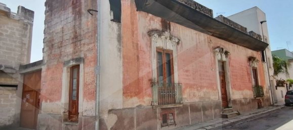 Дом с 6 комнатами в Мандурия, Италия № 27998 16