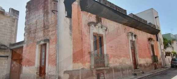 Дом с 6 комнатами в Мандурия, Италия № 27998 27