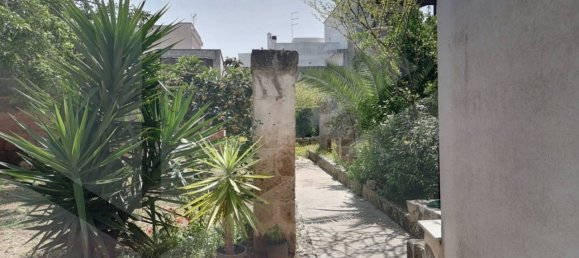 Дом с 6 комнатами в Мандурия, Италия № 27998 39