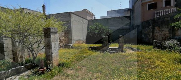 Дом с 6 комнатами в Мандурия, Италия № 27998 32