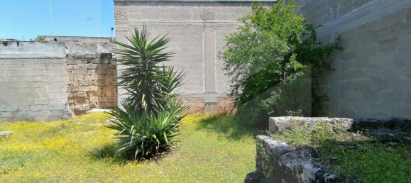 Дом с 6 комнатами в Мандурия, Италия № 27998 24