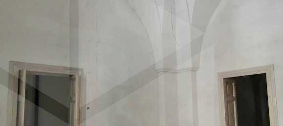 Дом с 6 комнатами в Мандурия, Италия № 27998 4