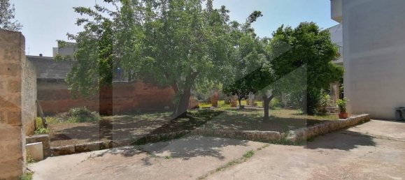 Дом с 6 комнатами в Мандурия, Италия № 27998 38