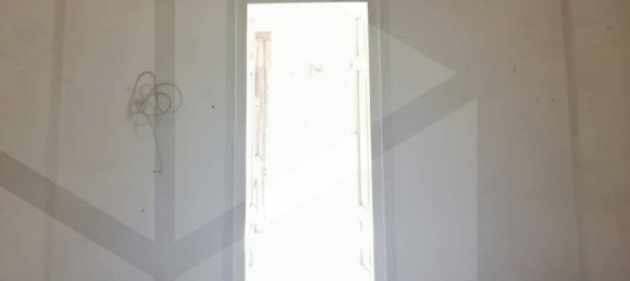 Дом с 6 комнатами в Мандурия, Италия № 27998 6