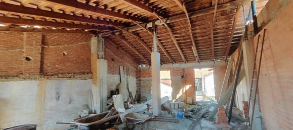 3 bedrooms House in Vauda Canavese, Italy No. 58357 4