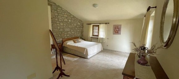 5 Schlafzimmer Haus in Umbertide, Italy, Nr. 54053 11