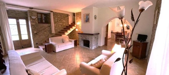 5 Schlafzimmer Haus in Umbertide, Italy, Nr. 54053 3