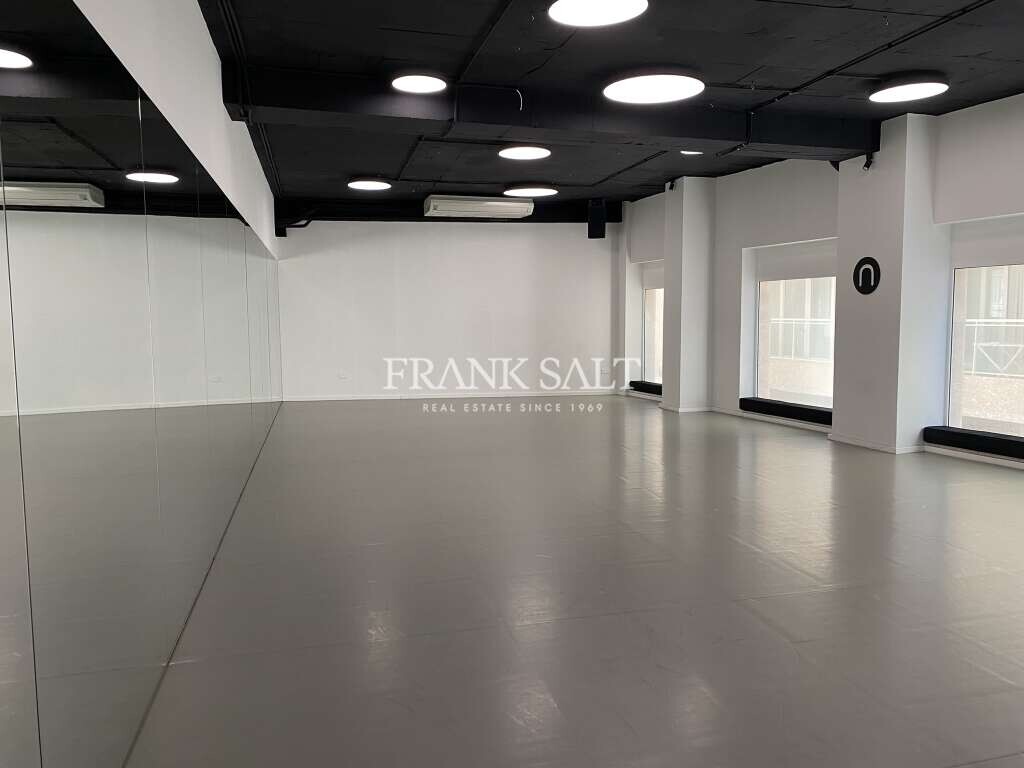 Bureau à Sliema, Malta No. 13167