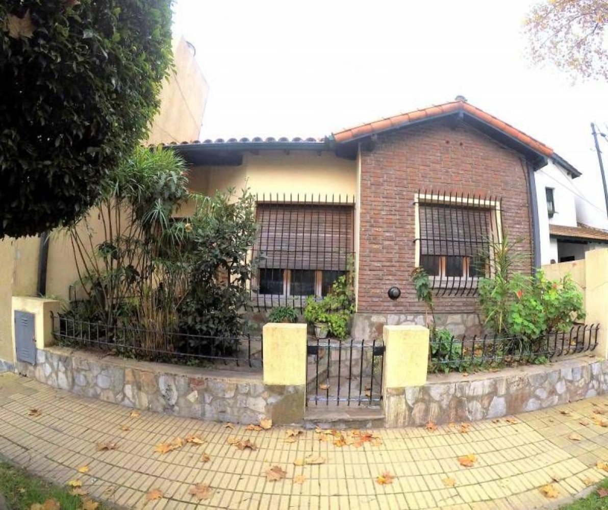 Дом с 2 спальнями в Висенте-Лопес, Аргентина № 58412