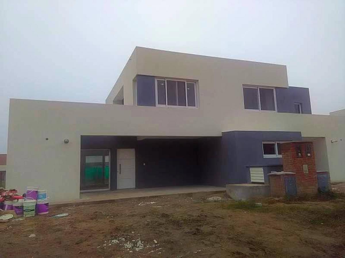 2 bedrooms House in Tigre, Argentina No. 56255