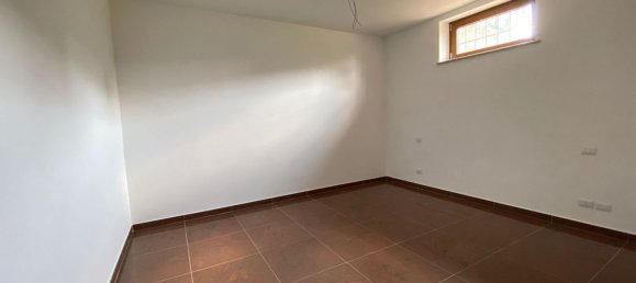 Casa de 7 habitaciónes en Labico, Italy No. 16632 44