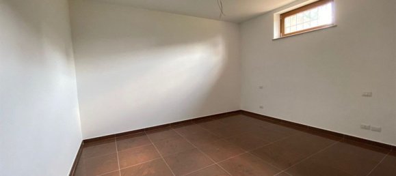 Casa de 7 habitaciónes en Labico, Italy No. 16632 14